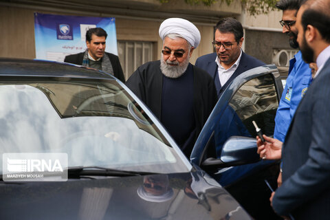 رونمایی از چهار خودرو توسط روحانی