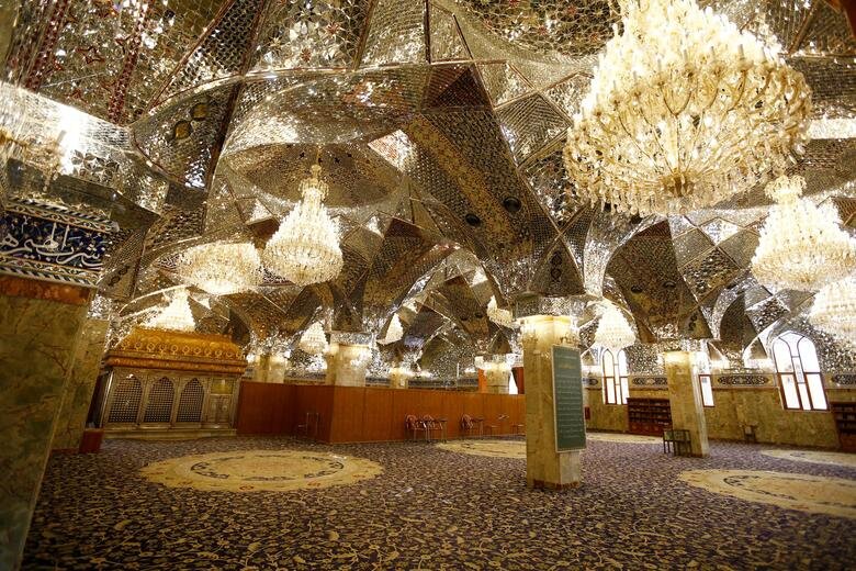 نجف/ عراق
نمایی از حرم و مسجد هانی‌ابن عروه. متولیان برای پیشگیری از شیوع کرونا بازدید زائرین را محدود کرده‌اند
