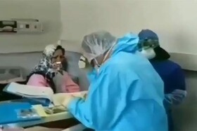 فیلم | روزهای تلخ کرونایی | وقتی اشک‌های پزشک و بیمار در هم می‌جوشد