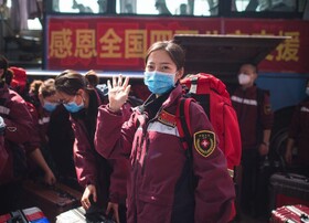 تصاویر | حال و هوای کادر پزشکی چین پس از شکست کرونا