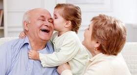 هنوز از پیک کرونا عبور نکرده‌ایم | علائم کرونا در سنین زیر ۱۴ سال بروز نمی‌کند