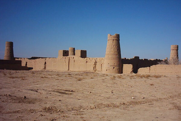 قلعه و چهار برج شاهرخ خان