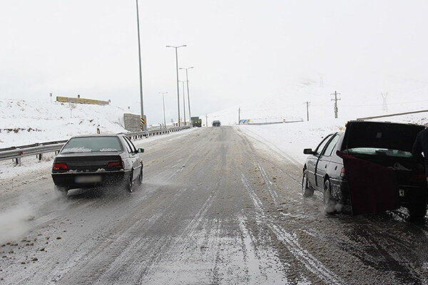 برف و باران در جاده های زنجان