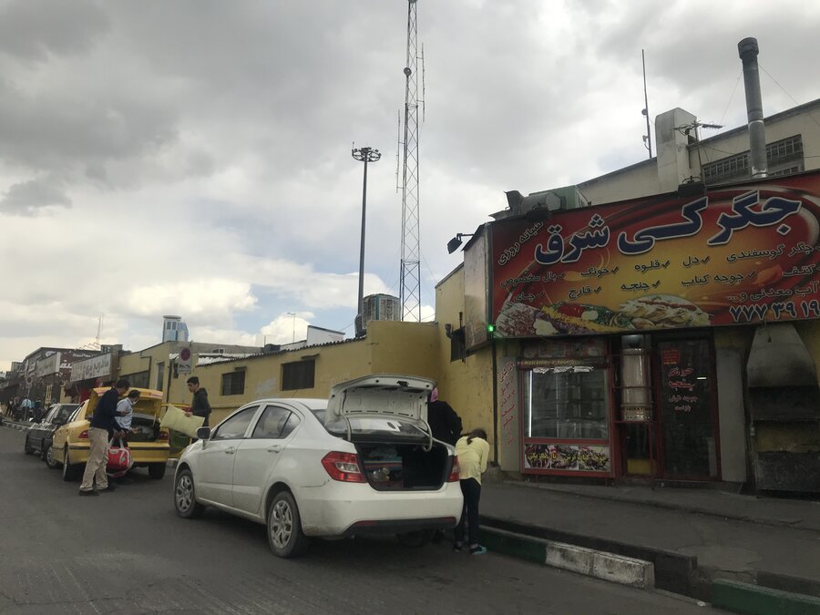 معابر و مغازه های شرق