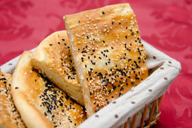 فیلم | طرز تهیه نان بربری در خانه | در روزهای قرنطینه دست به کار شویم