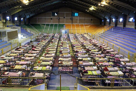 اینجا فاصله‌گذاری اجتماعی نداریم؛ اقدامی عجیب در همدان | بحران کرونا تخت‌ نقاهتگاه‌ها را دوطبقه کرد