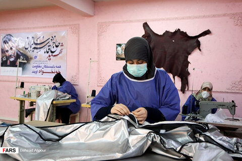 کارگاه تولید لباس محافظ پزشکی در همدان
