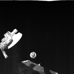 سلفی‌های خیره‌کننده کاوشگر عطارد هنگام عبور از کنار کره زمین