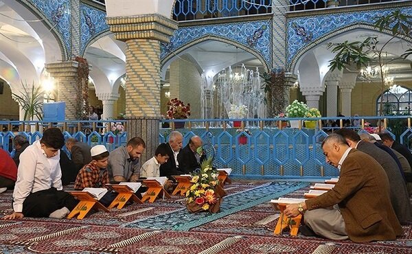 مجلس قرآن خوانی