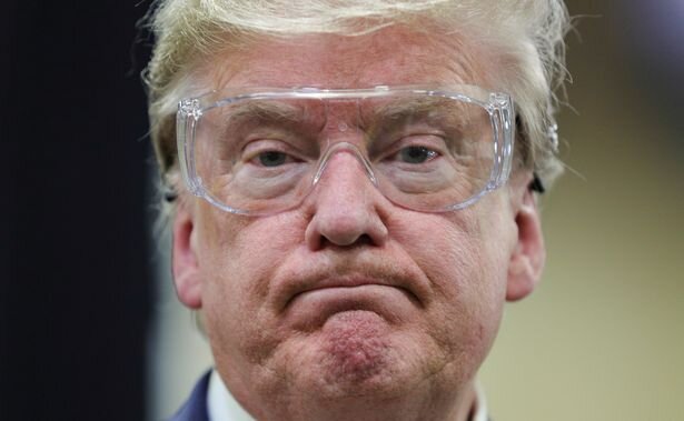 عینک به جای ماسک - ترامپ