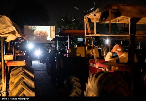 اولین سینما تراکتور در ایران