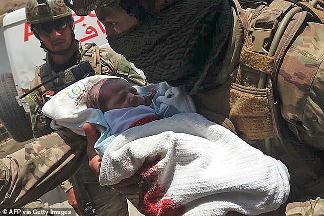 نوزادی که در حمله داعش جان زنده ماند