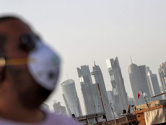 ماسک زدن در قطر