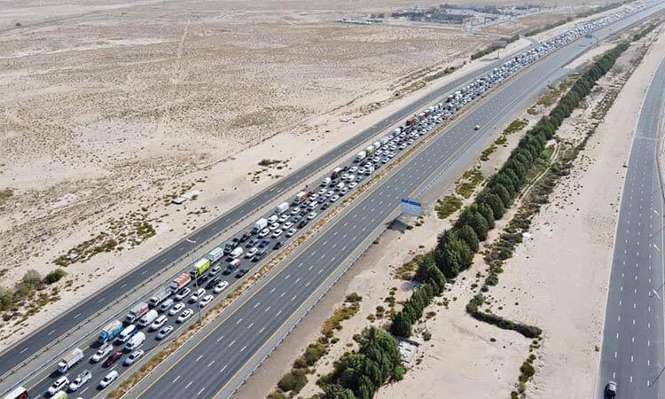 صف خودروها براي ورود به ابوظبي