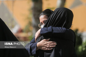 تصاویر | امتحانات نهایی با طعم دست و روبوسی‌