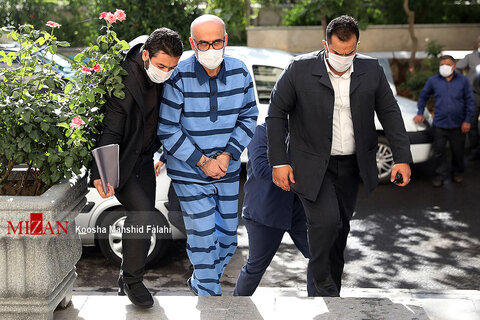 تصاویر چهارمین جلسه رسیدگی به اتهامات اکبر طبری