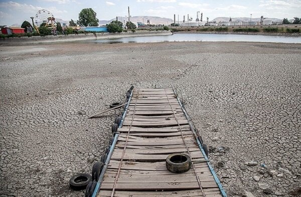 دریاچه شهربازی کرمانشاه