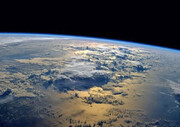 تصاویر خارق‌العاده کره زمین از دید دوربین کلاه یک فضانورد