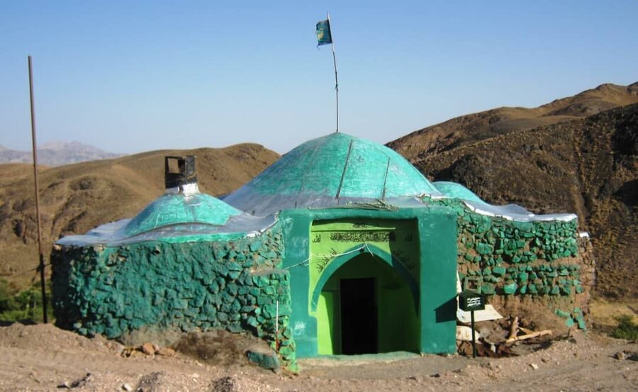 مزار افکان بجستان