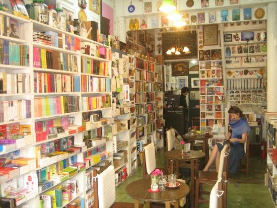 کتابفروشی در تایلند