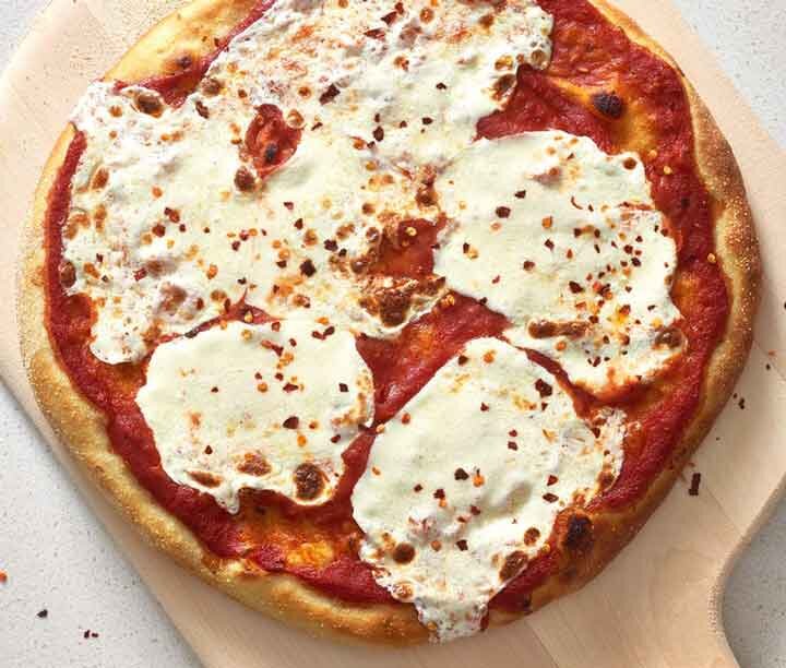 طرز تهیه خمیر پیتزا | فوت‌وفن درست‌کردن خمیر ترد و پفکی