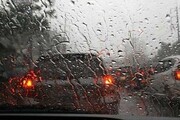 بارش باران در جاده‌های ۸ استان | ترافیک پرحجم در ۳ جاده