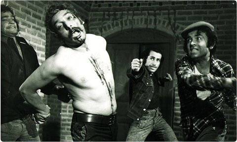 بهمن مفيد در فیلم تهمت در کنار حسین شهاب و رضا حاجیان و رضا بانکی