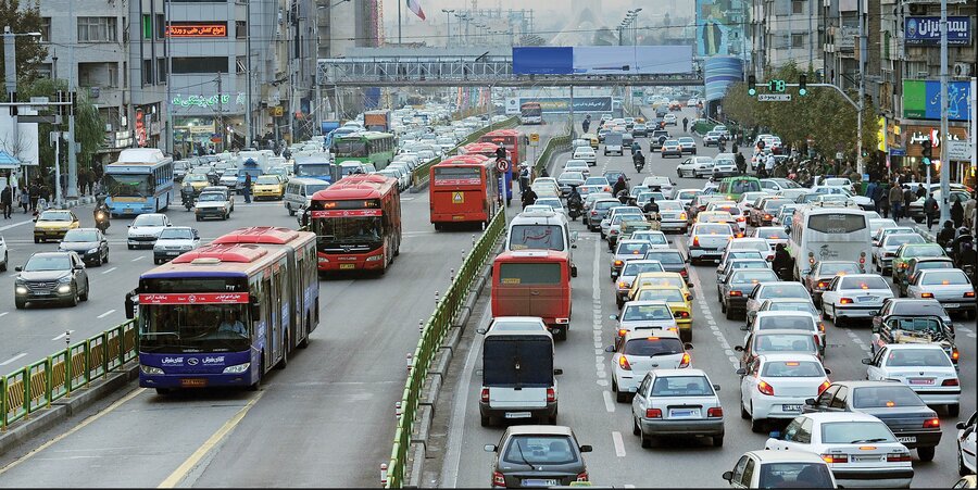 اتوبوس - شهر - ترافیک