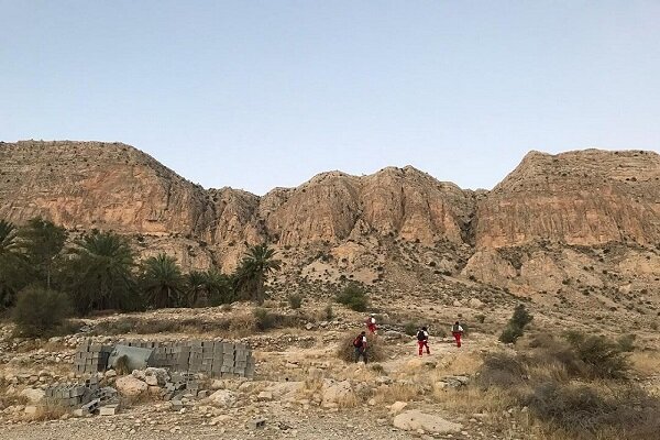 نجات گردشگران گرفتار در آبشار شوی دزفول | پنج گردشگر گرفتار - همشهری آنلاین