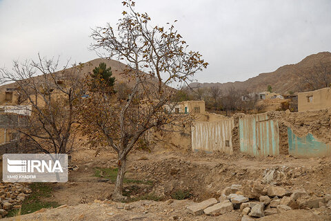 بافت تخریب شده و قدیمی روستای باغچق