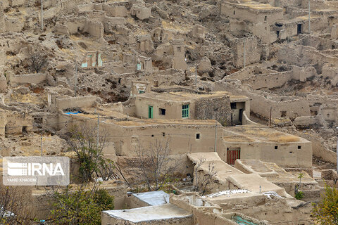 بافت تخریب شده و قدیمی روستای باغچق