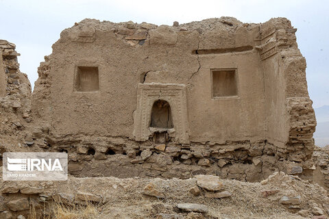 بافت تخریب شده و قدیمی روستای باغچق