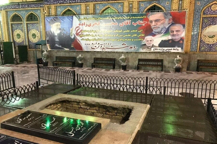 تدفین شهید  در امامزاده صالح