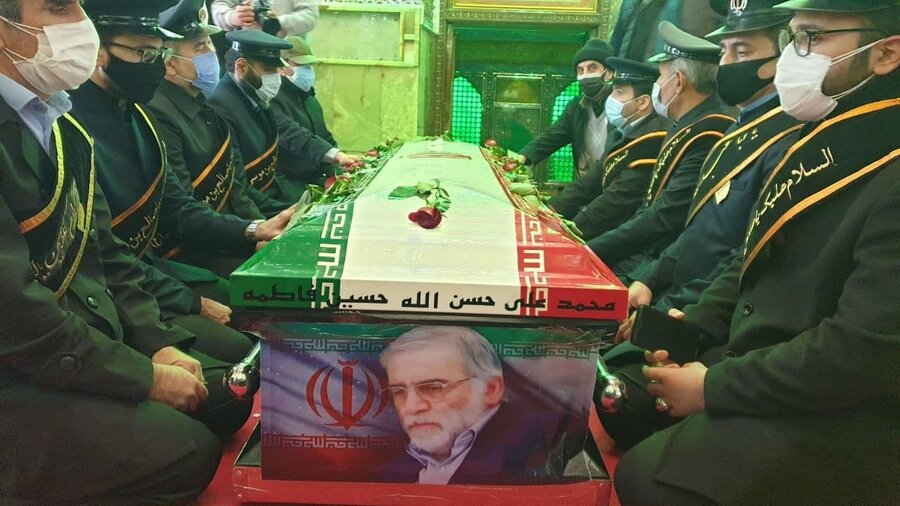 تصاویر تشییع و تدفین پیکر شهید فخری زاده در امامزاده صالح