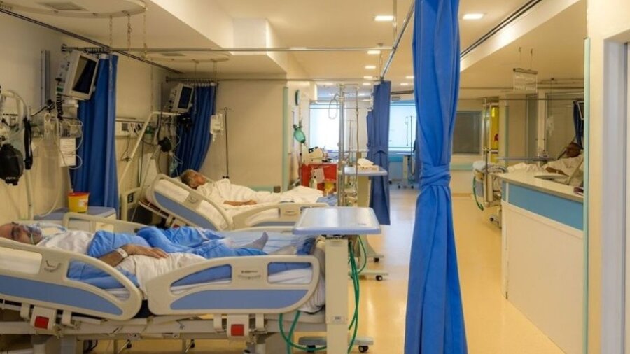 ددر آستانه پیک چهارم کرونا؛ از سرگیری جراحی‌های الکتیو و زیبایی در بیمارستان‌ها! | نوروز می‌تواند گریبانگیرمان کند