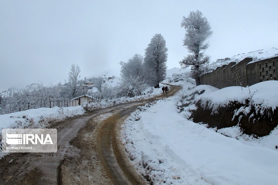 برف در روستاهای ییلاقی رضوانشهر‎