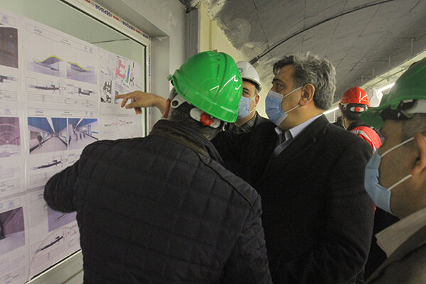 بازدید میدانی شهردار تهران از پروژه احداث زیرگذر گلوبندک