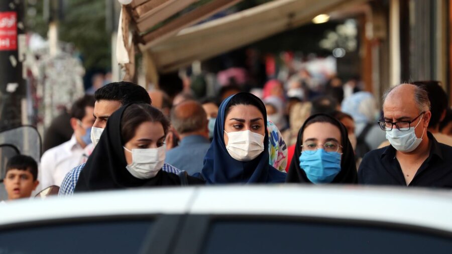 احتمال خیز جدید کرونا در تهران | وضعیت نگران کننده نقض پروتکل‌ها در جشنواره فجر