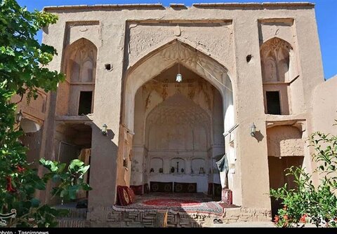 رباب، روستایی با معماری کویری و بادگیرهای تاریخی