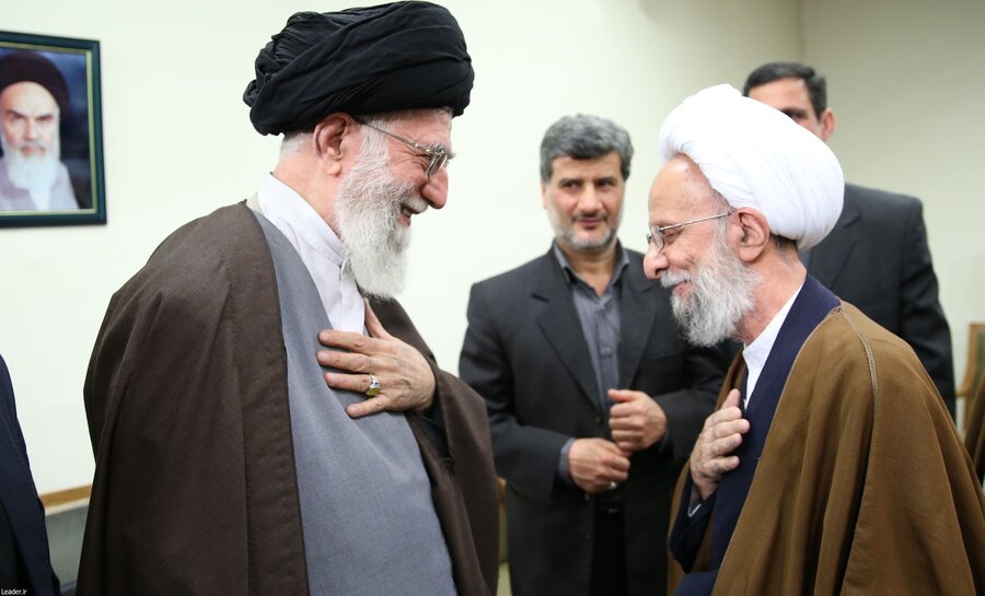تصاویر | رهبری و مصباح یزدی در پنج قاب