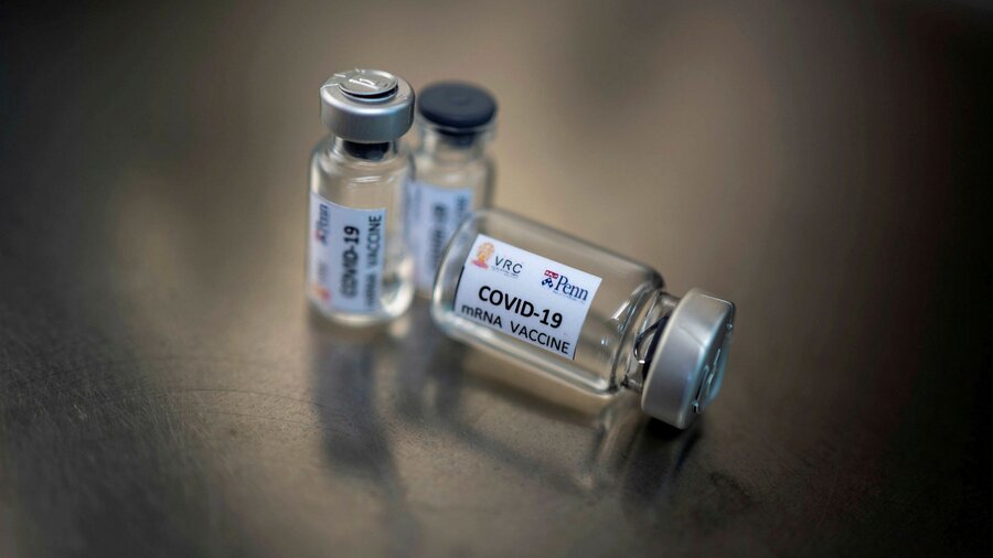 به گزارش همشهری آنلاین به نقل از یو‌اس‌تودی هر دو واکسن فایزر-بیونتک برای اثربخشی کامل نیاز به تزریق دو دوز به بیمار دارند. نخستین دوز واکسن فایزر- بیونتک بیش از ۵۰ درصد در پیشگیری از کووید-۱۹ موثر اس