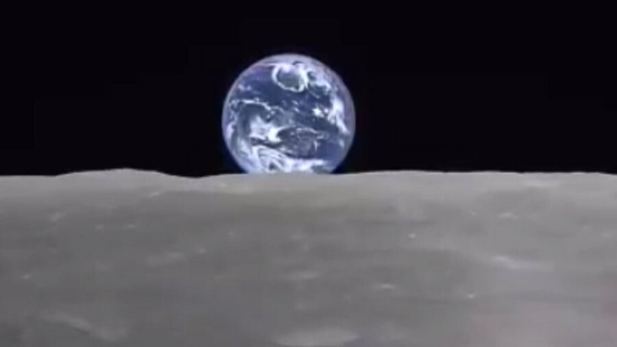لحظه طلوع زمین در ماه