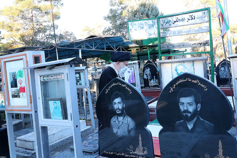 حضور رهبر انقلاب در مرقد مطهر امام راحل و گلزار شهدای بهشت زهرا/عکس