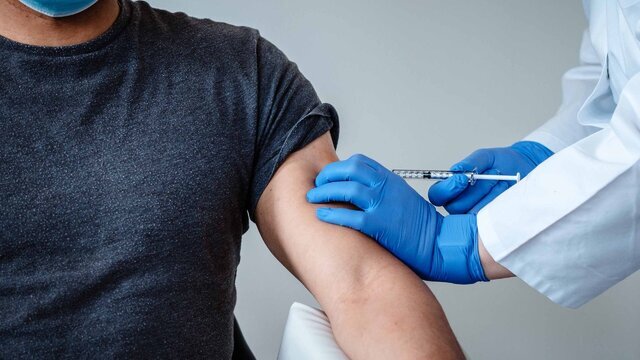 وضعیت یک دریافت‌کننده واکسن کرونا ۱۰ روز پس از تزریق