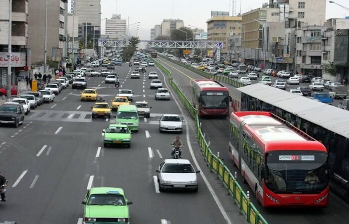 آغاز نوسازی ۵ هزار اتوبوس شهری در ۶۷ شهر | نیمی از کل خطوط مترو ایران در دولت روحانی ایجاد شد
