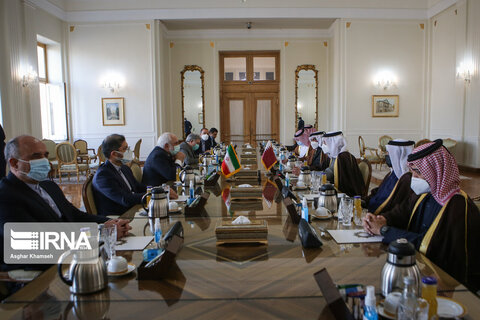 دیدار ظریف با وزیرخارجه قطر
