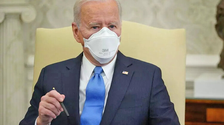 جو بايدن با ماسك