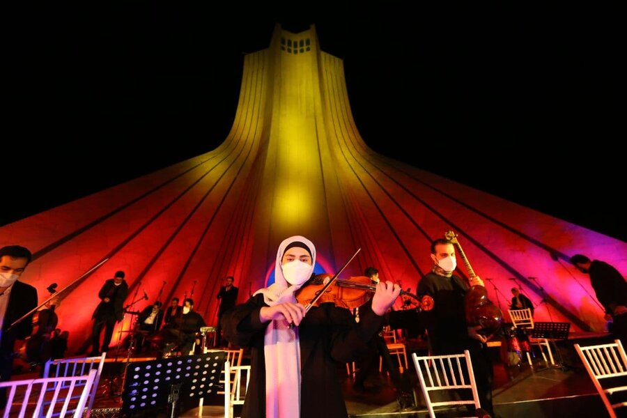 تصاویر | دومین شب کنسرت رایگان علیرضا قربانی در میدان آزادی