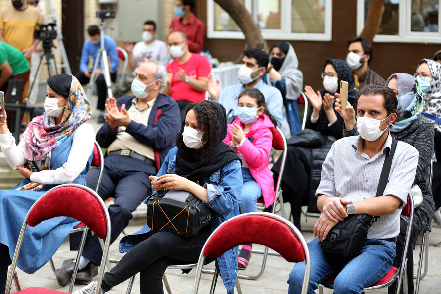 اجرای موسیقی زنده بومی در یکی از تماشایی‌ترین خانه های تهران