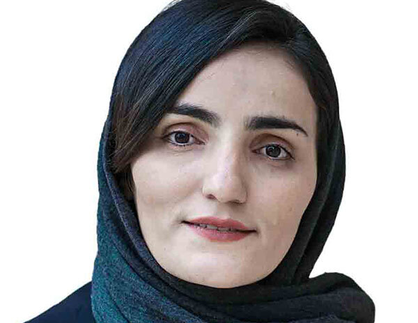 فریبا فرجی پور